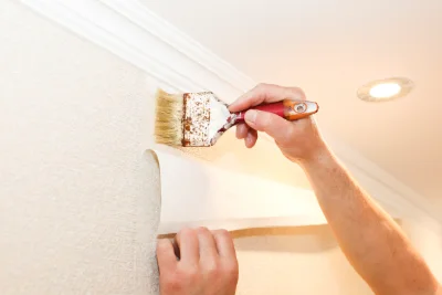 Pose de papier peint à Chassillé — revêtements muraux et toiles de verre